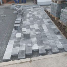 Pflasterarbeiten (1).jpg